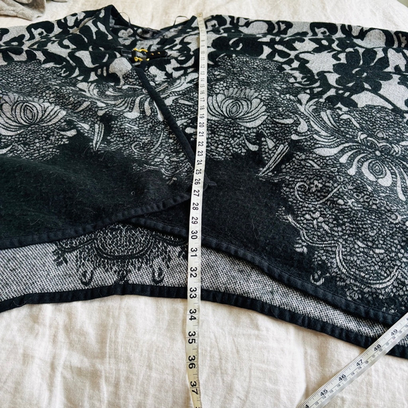 Women's Marc New York cape, One Size, Black and Grey‎ - Picture 7 of 7